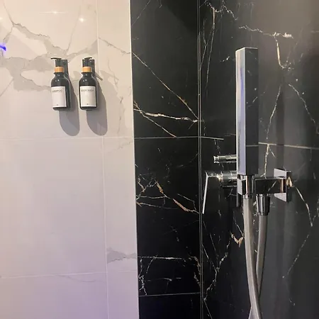 Punto Zero Lux Il Primo Boutique Concept A * レッジョ・エミリア